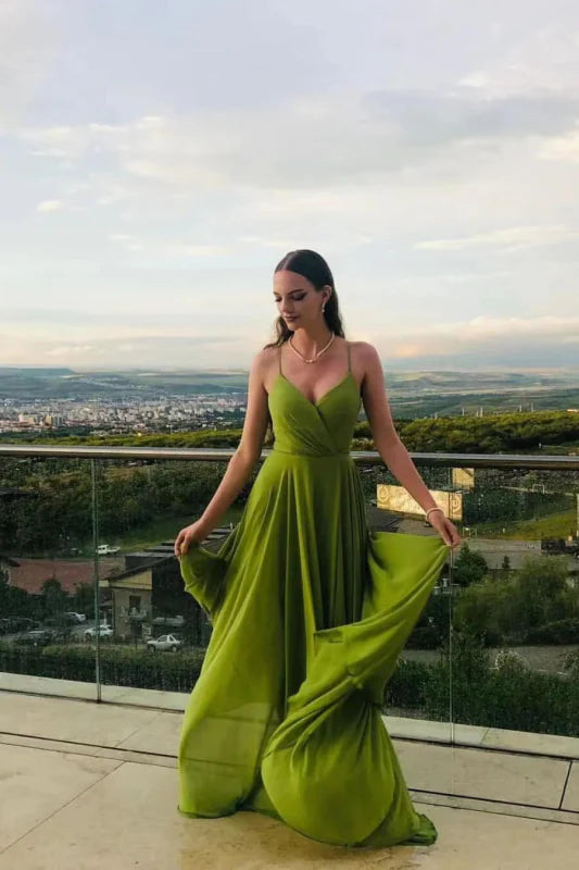 Vestido formal de gasa con hombros descubiertos, plisado, sin mangas, tirantes finos, largo, corte A